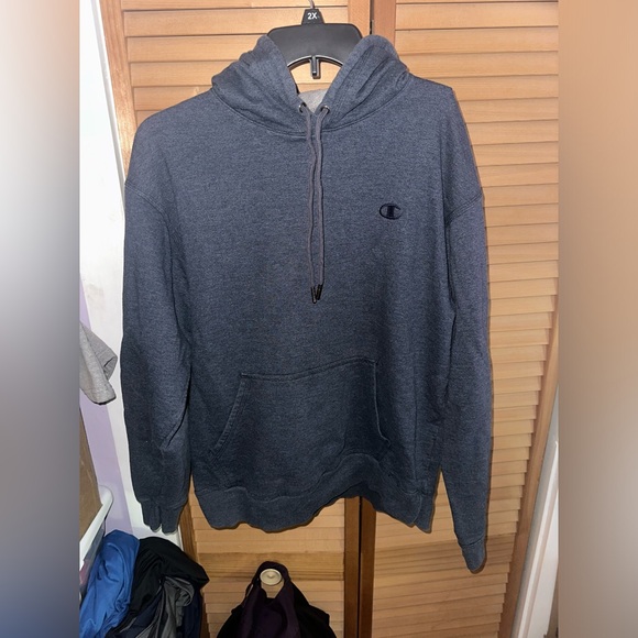Champion Hoodie Large - Picture 2 of 2